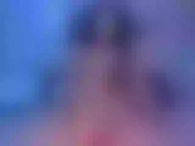 Live sex webcam photo for MaddisonLowe #290715597