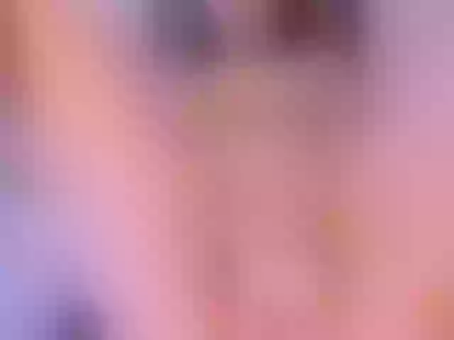 Live sex webcam photo for MaddisonLowe #290918936