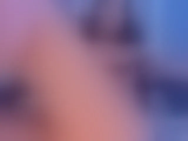 Live sex webcam photo for MaddisonLowe #293182603
