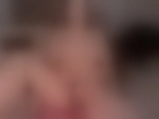 Live sex webcam photo for MaddisonLowe #293771958