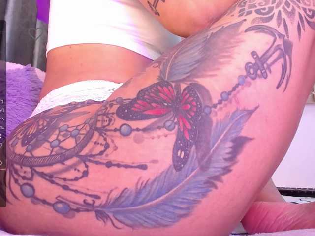 Live sex webcam photo for MaddisonWelch #288024024