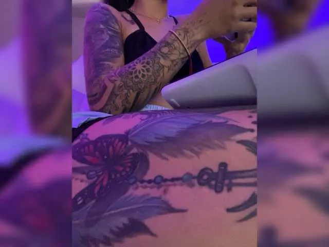 Live sex webcam photo for MaddisonWelch #291681209