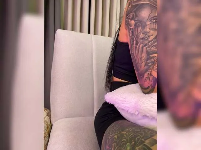 Live sex webcam photo for MaddisonWelch #292272342