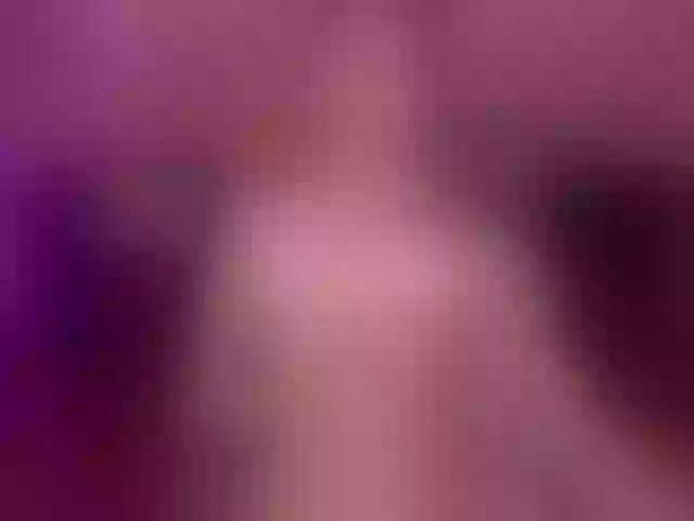 Live sex webcam photo for MaddyOwens #292206907