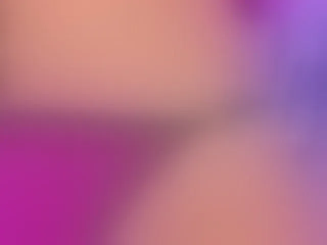 Live sex webcam photo for MaddyOwens #292429497