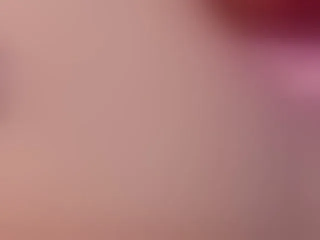 Live sex webcam photo for MaddyOwens #293035789
