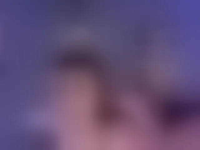Live sex webcam photo for MaddyOwens #293147014