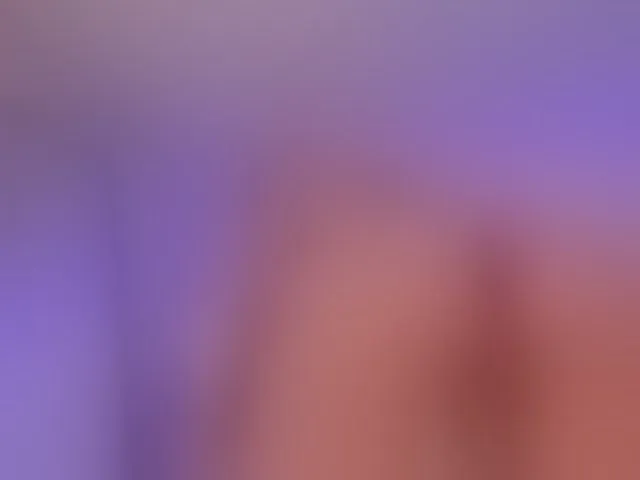 Live sex webcam photo for MaddyOwens #293324484