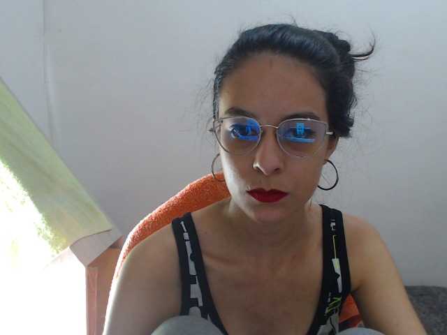 Live sex webcam photo for Maddyebela24 #272351604