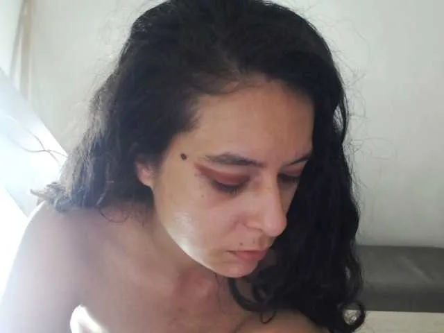 Live sex webcam photo for Maddyebela24 #273482439