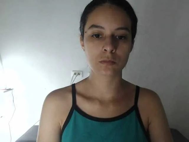 Live sex webcam photo for Maddyebela24 #274113523