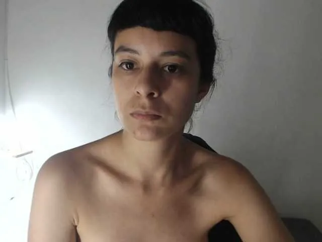 Live sex webcam photo for Maddyebela24 #274315041