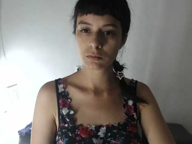 Live sex webcam photo for Maddyebela24 #274359621