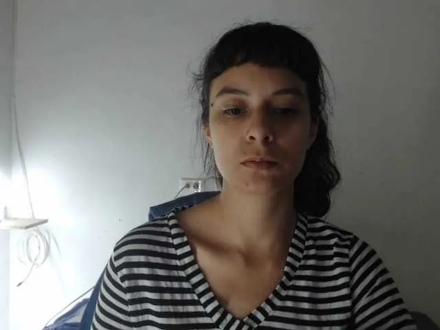 Live sex webcam photo for Maddyebela24 #274387402