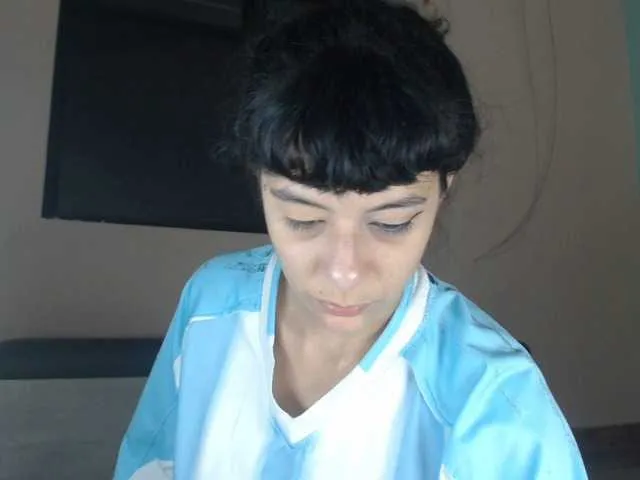 Live sex webcam photo for Maddyebela24 #274653926