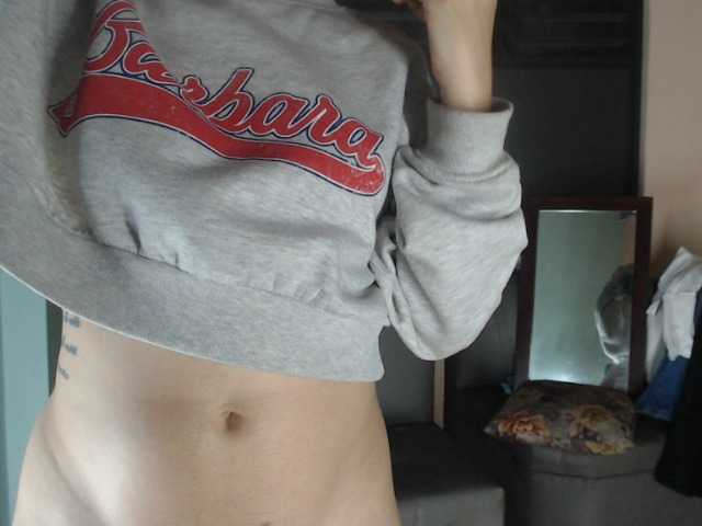 Live sex webcam photo for Maddyebela24 #275572246