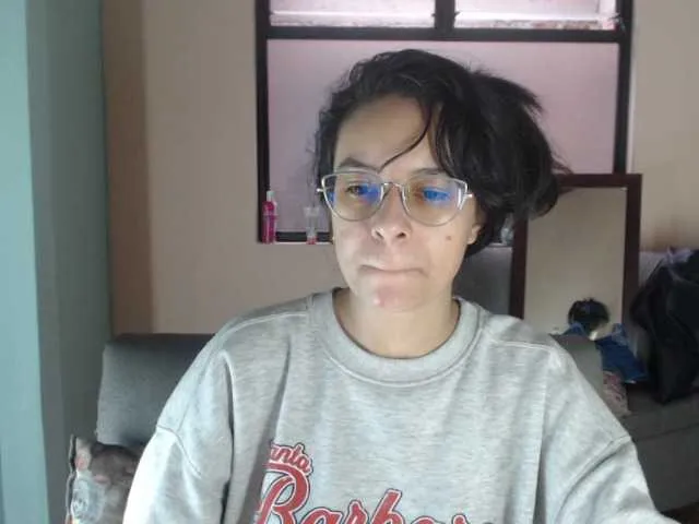 Live sex webcam photo for Maddyebela24 #275604958