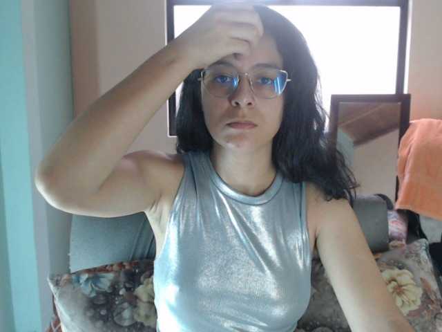 Live sex webcam photo for Maddyebela24 #275707921