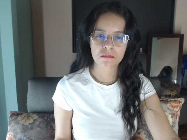 Live sex webcam photo for Maddyebela24 #275955715