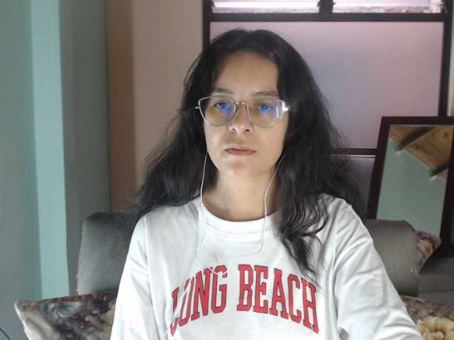 Live sex webcam photo for Maddyebela24 #276079542