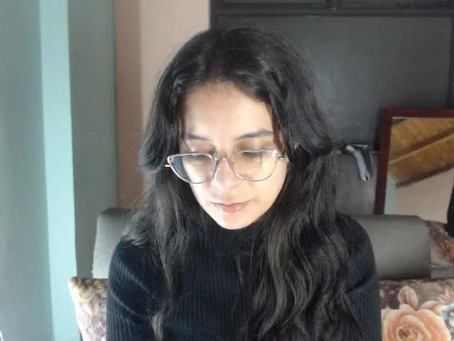 Live sex webcam photo for Maddyebela24 #276209363