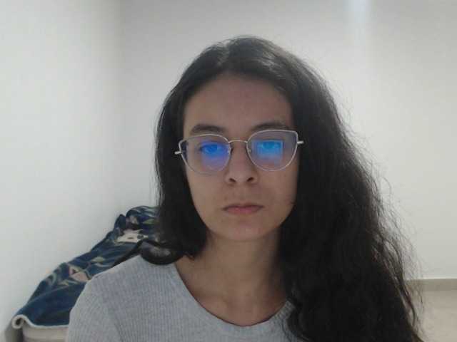 Live sex webcam photo for Maddyebela24 #276780394