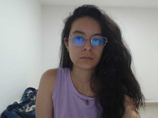 Live sex webcam photo for Maddyebela24 #277101679