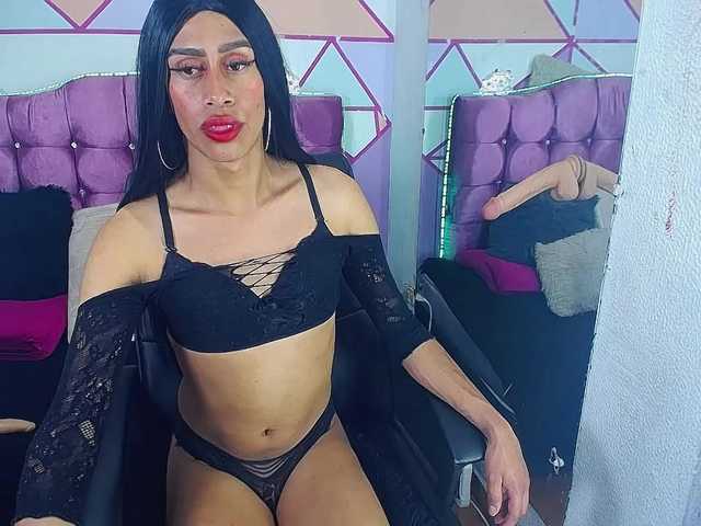 Live sex webcam photo for Maddyperez #276048130