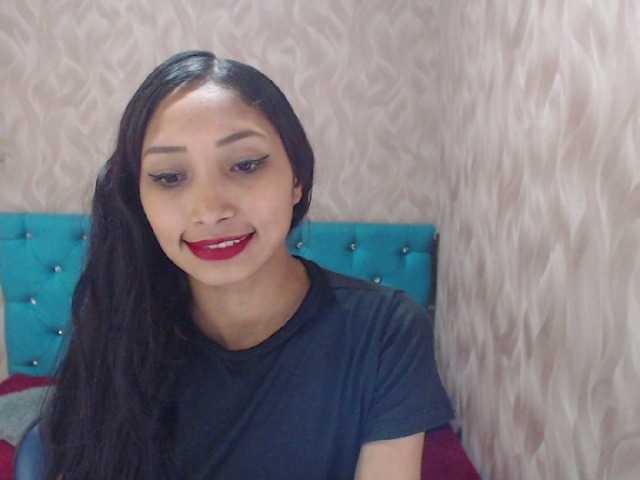 Live sex webcam photo for MadelineDollx #279131356