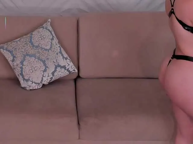 Live sex webcam photo for MadelineFox #292355036