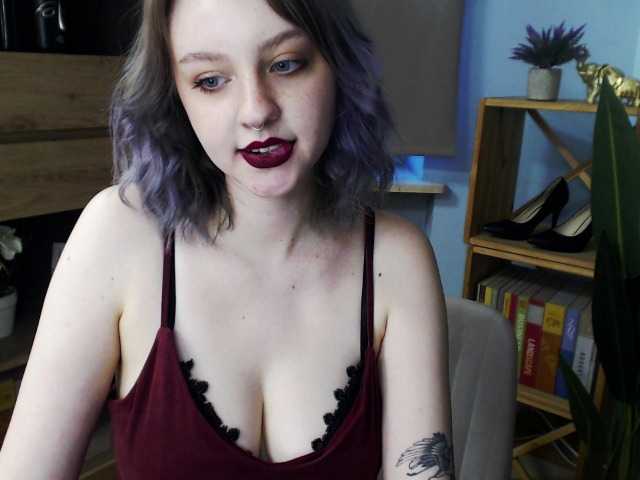 Live sex webcam photo for MadelineLOVE99 #277927544