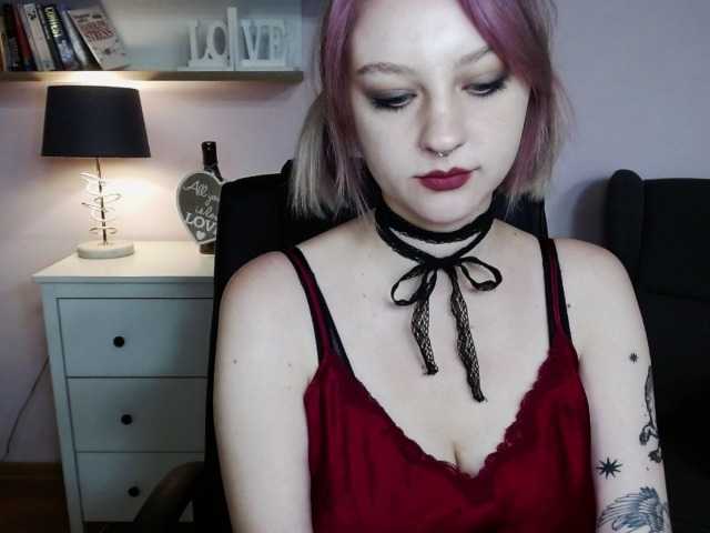 Live sex webcam photo for MadelineLOVE99 #289703437