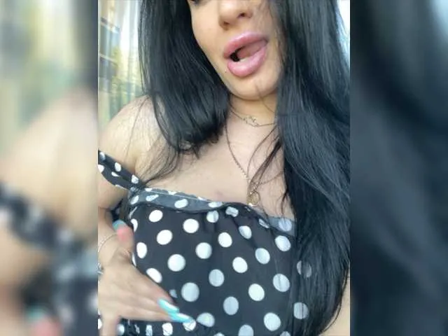 Live sex webcam photo for Madelynn #287960939