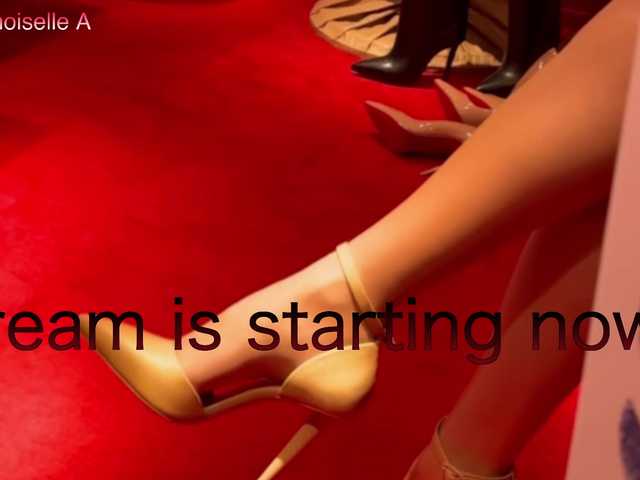 Live sex webcam photo for MademomoiselleA #276826601