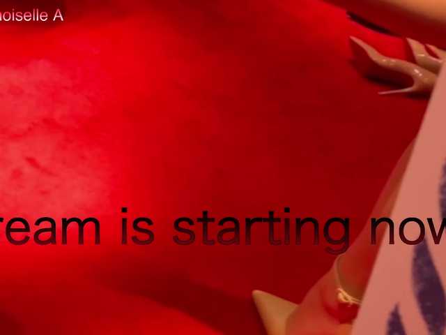 Live sex webcam photo for MademomoiselleA #277158517