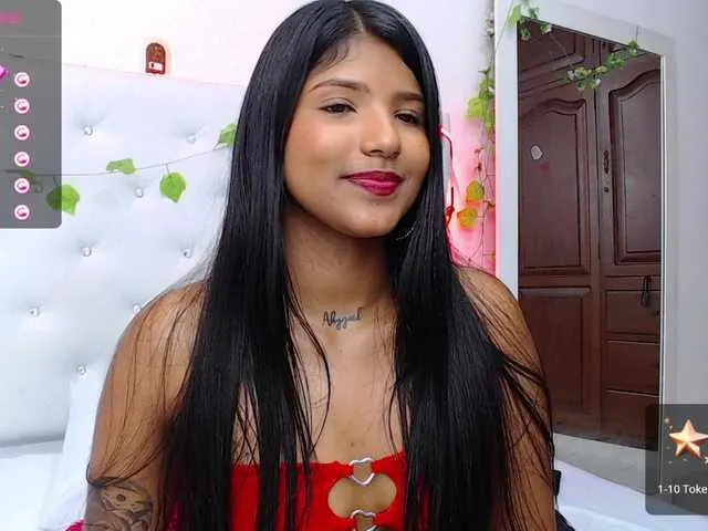 Live sex webcam photo for Madison-horny #277213765