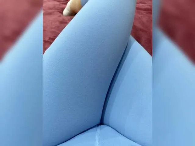 Live sex webcam photo for Madison01 #276596561