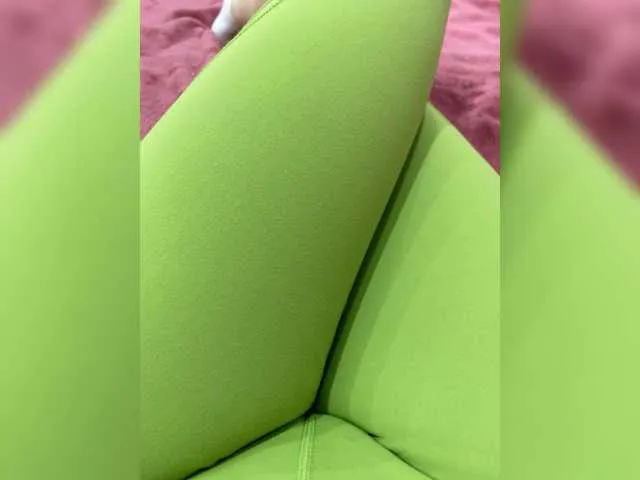 Live sex webcam photo for Madison01 #276643339