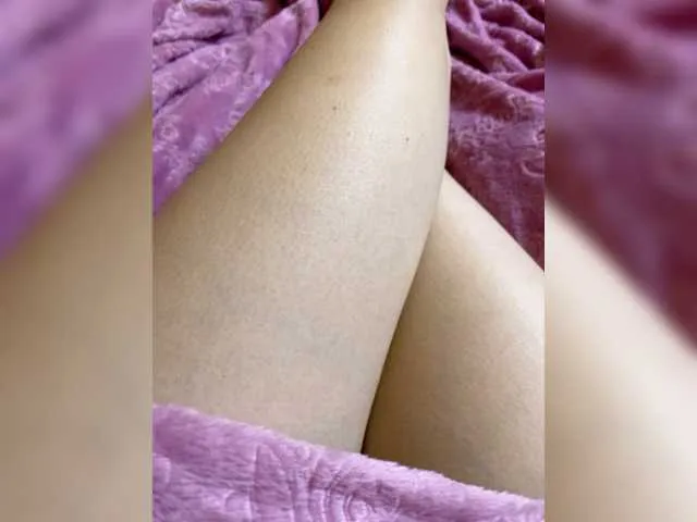 Live sex webcam photo for Madison01 #276868254