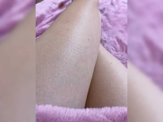 Live sex webcam photo for Madison01 #276968341