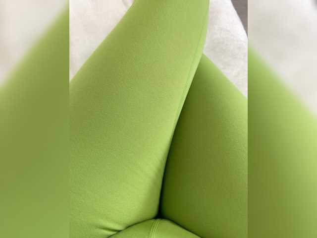 Live sex webcam photo for Madison01 #277483612