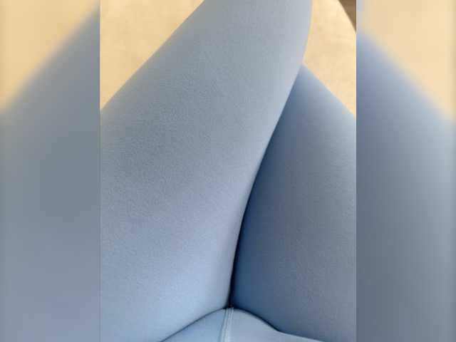 Live sex webcam photo for Madison01 #277576393