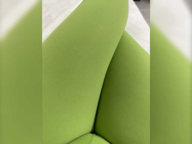 Live sex webcam photo for Madison01 #277622202