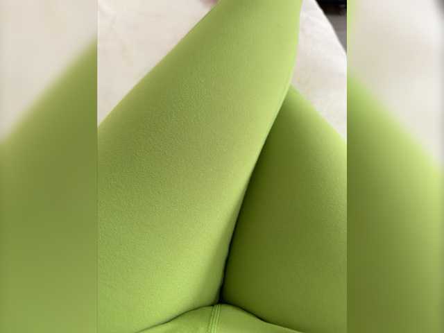 Live sex webcam photo for Madison01 #277638114