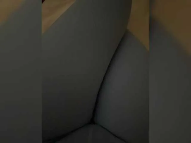 Live sex webcam photo for Madison01 #291361407