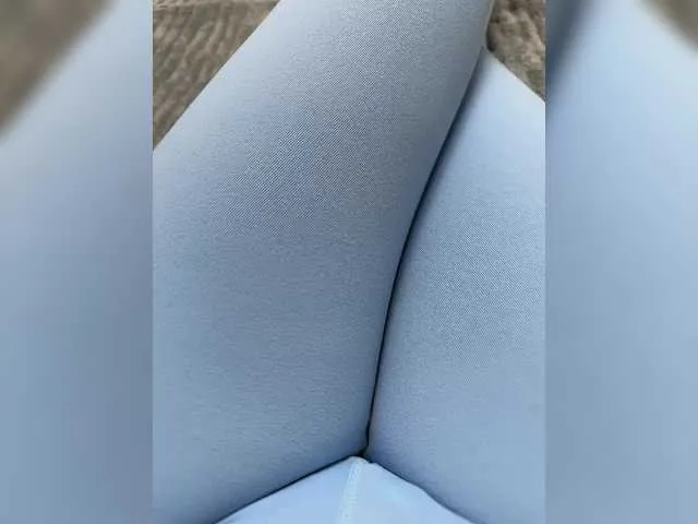 Live sex webcam photo for Madison01 #292366118