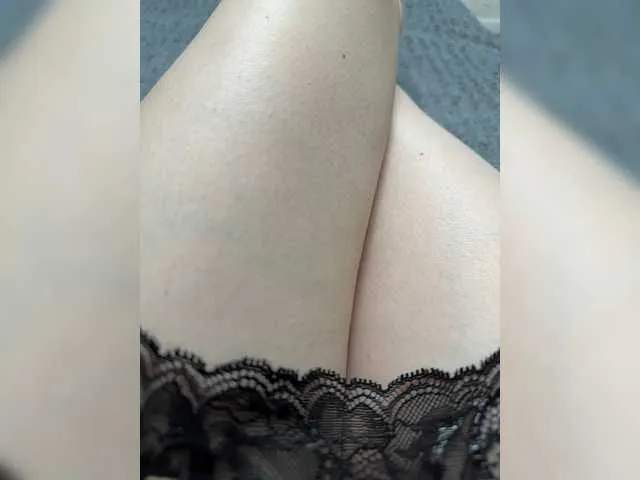 Live sex webcam photo for Madison01 #293955832