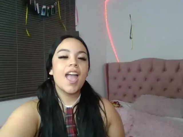 Live sex webcam photo for Madison77771 #276952654