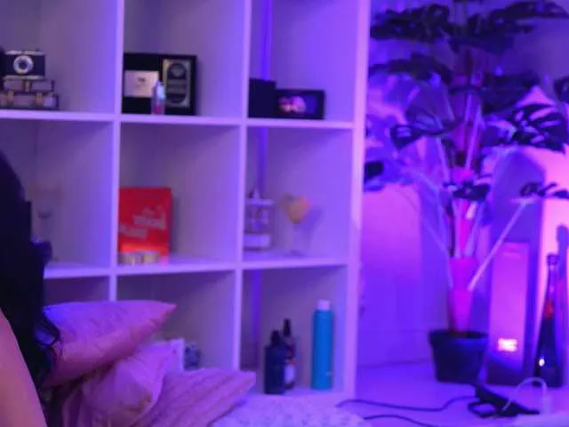 Live sex webcam photo for MadisonColes #291190396