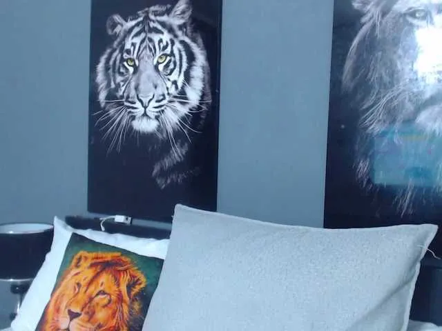 Live sex webcam photo for MadisonJenner #277221979